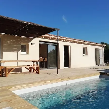 Дом отдыха Pleine Campagne, Piscine Chauffee , Luberon